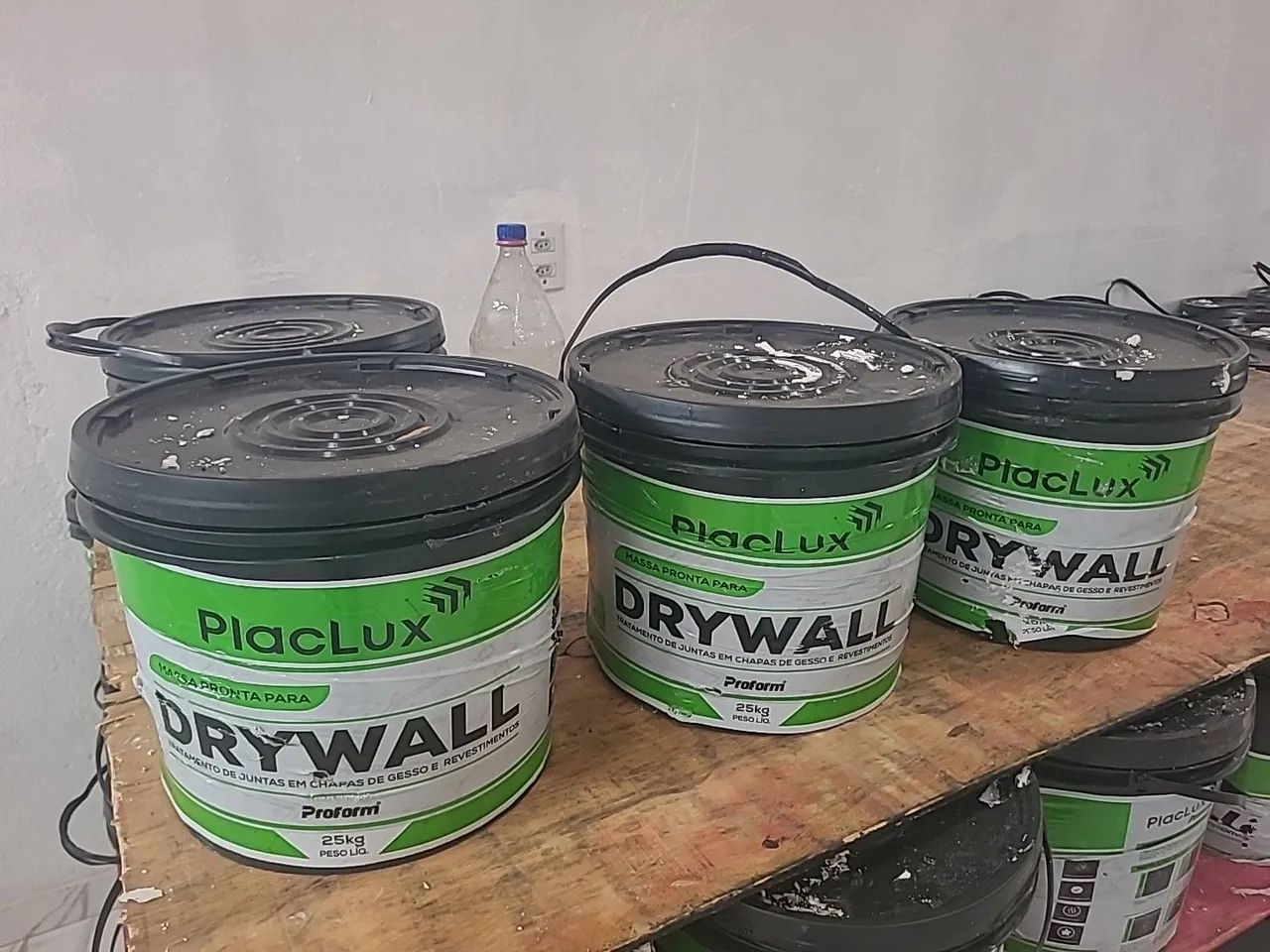Massa para Drywall, pintura, Massa corrida  25kg (Precinho) - Foto 4