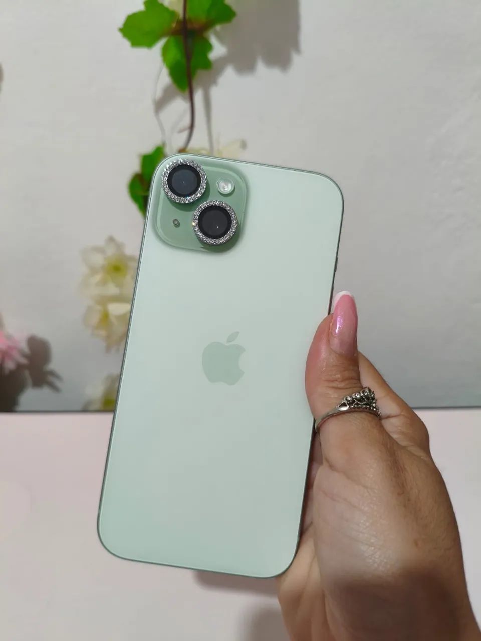 iPhone 15 128G Verde - Com caixa e NF