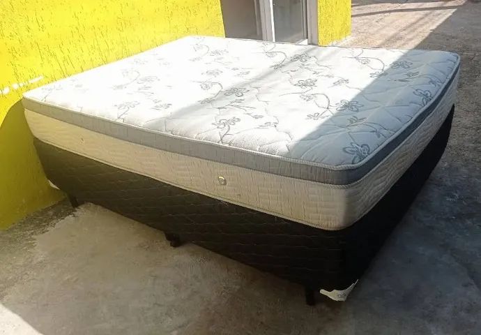 Cama casal Box