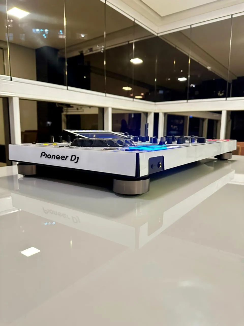 CDJ Pioneer XDJ-RX3 Branca com capa e hardcase Magma