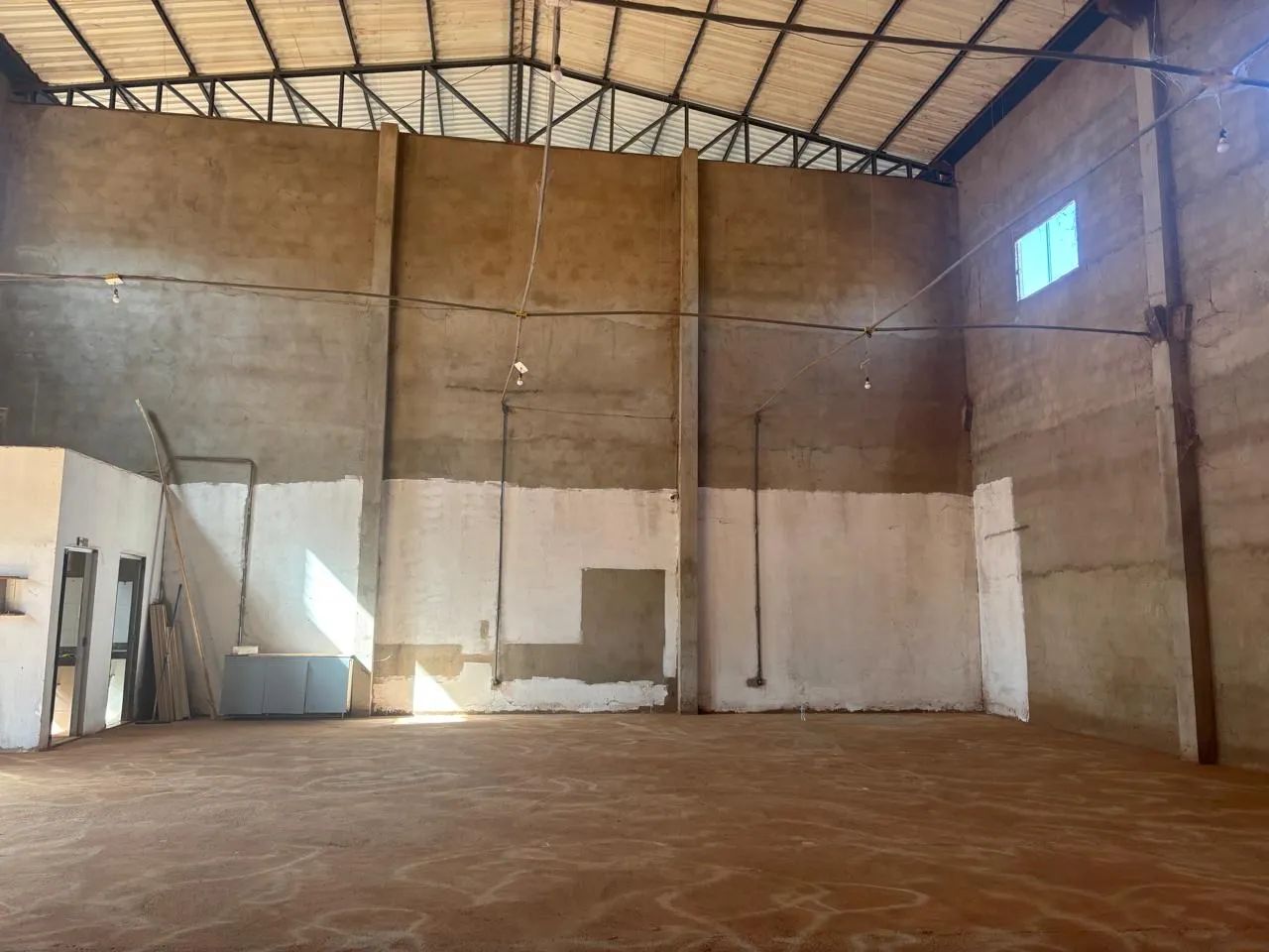 ALUGO GALPÃO BEM LOCALIZADO  - Foto 4