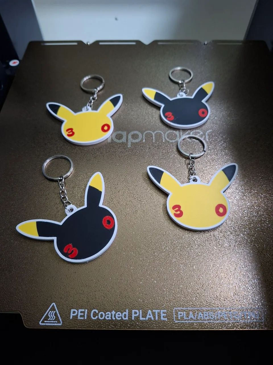 Chaveiro Pokémon 30 anos - Foto 2