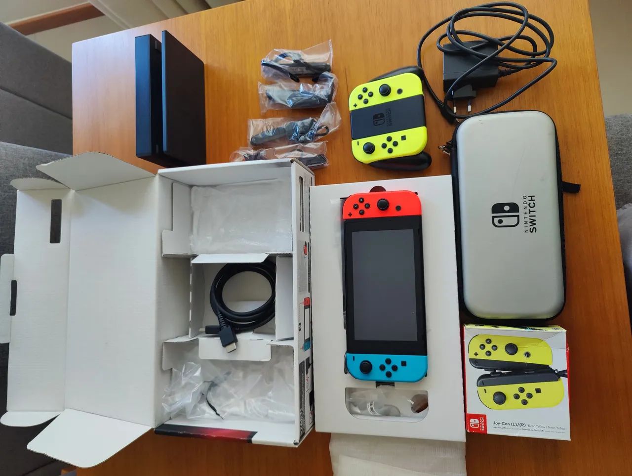 Nintendo Switch v1, bloqueado, usado - Foto 4