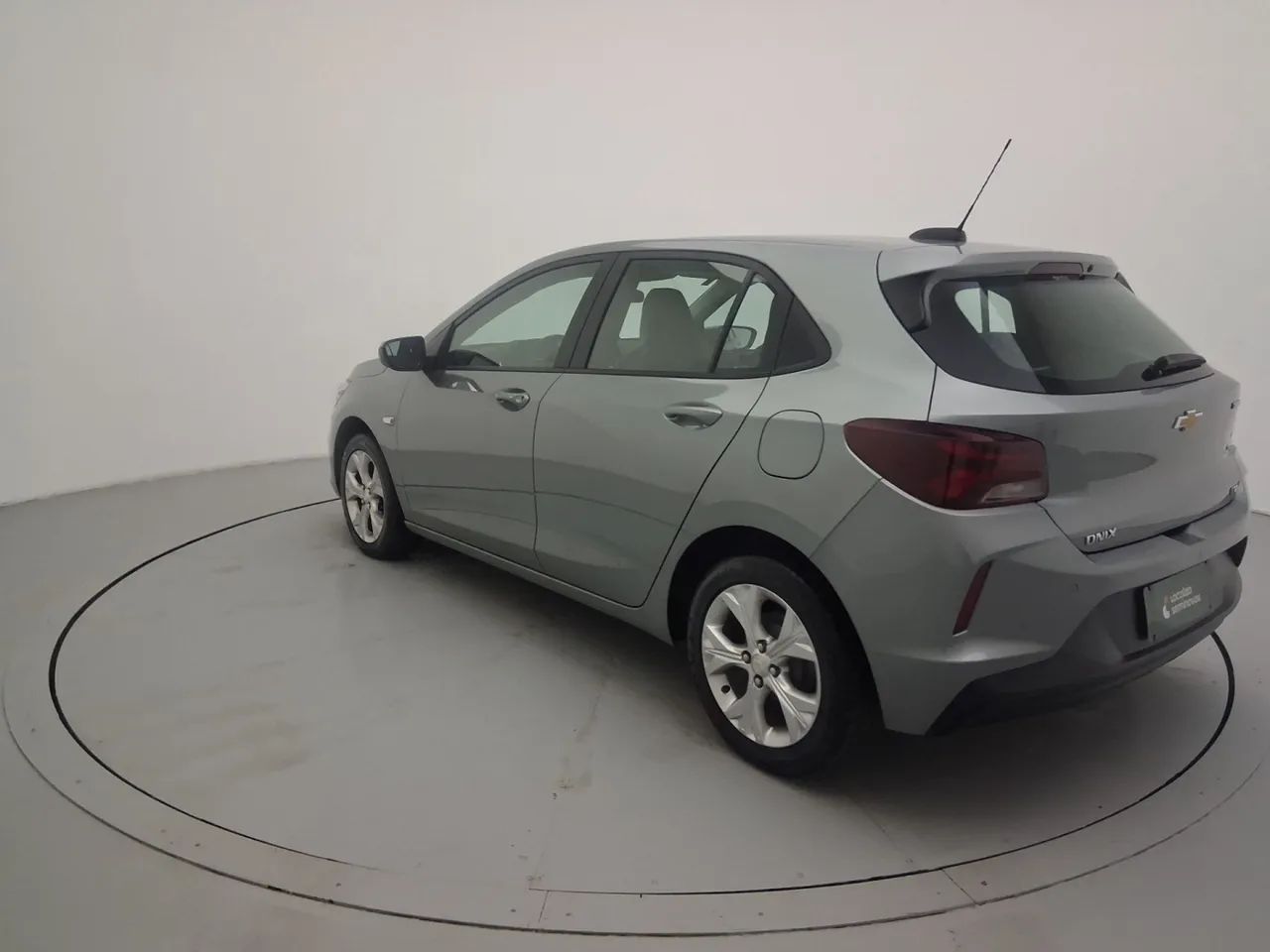 Chevrolet Onix Plus LTZ 1.0 12V TB Flex Aut. 4P, foto 3 de 18