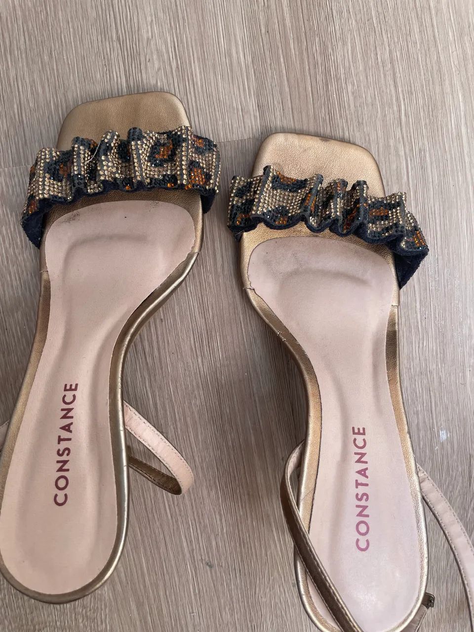 Sandália salto fino Constance 37