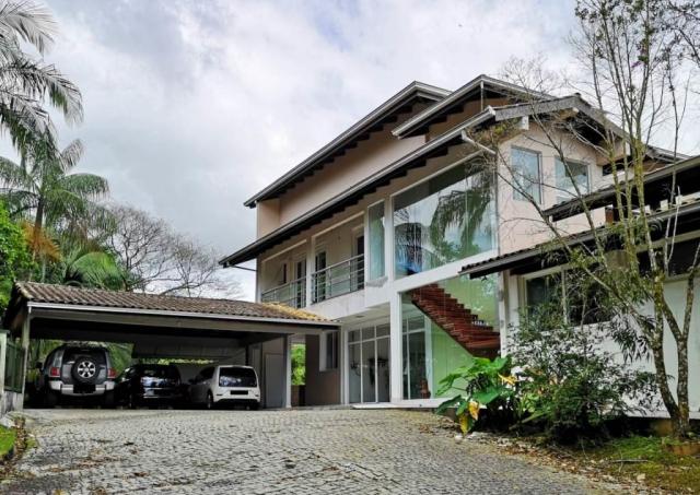 Casa para alugar com 5 dormitórios em América, Joinville cod:CI1368