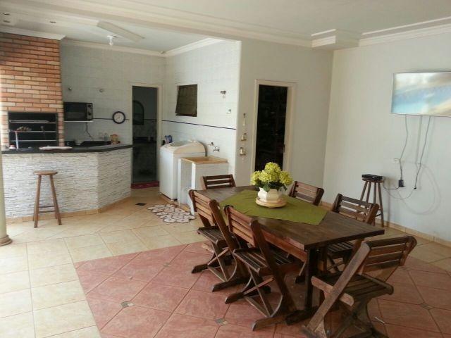Lindo sobrado com 380m² de construção com piscina, churrasqueira - Foto 4
