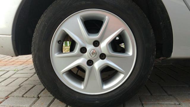 Oferta logan 1.6 dinamique HI-FLEX 1.6 8V com gnv prata impecável 2014 !!! - Foto 11