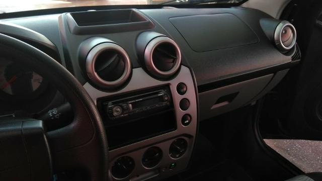 Ford Fiesta Sedan 1.6 (Flex) 2008 - Foto 10