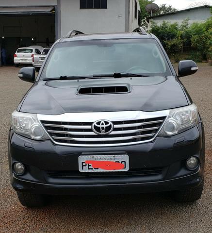 Hilux SW4 SRV 4X4 - 2012 - 7 Lugares - Foto 4