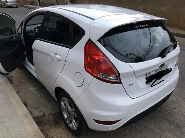 OPORTUNIDADE - Fiesta sel 1.6 aut. 2017. unico dono