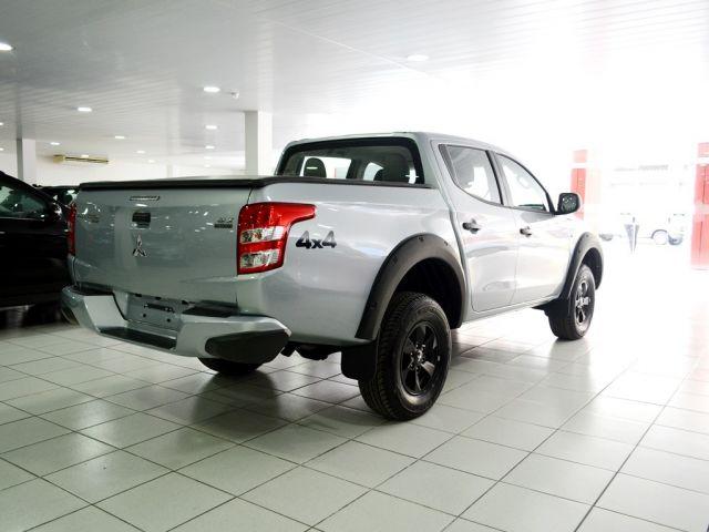 Mitsubishi L200 Triton Sport GLX Ooutdoor 0KM Conheça o Mit Facil e Desafio Casca Grossa - Foto 3
