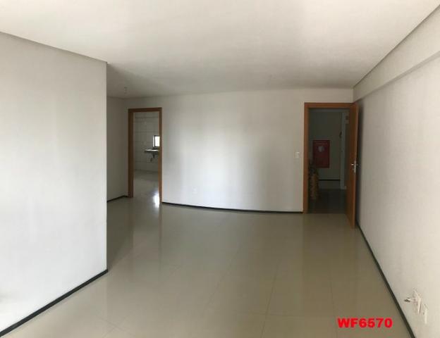 Astúrias, apartamento com 3 suítes, 2 vagas, andar alto, área de lazer completa - Foto 2