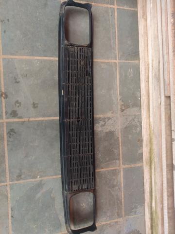 Vendo grade e faróis Fiat 147 - Foto 3