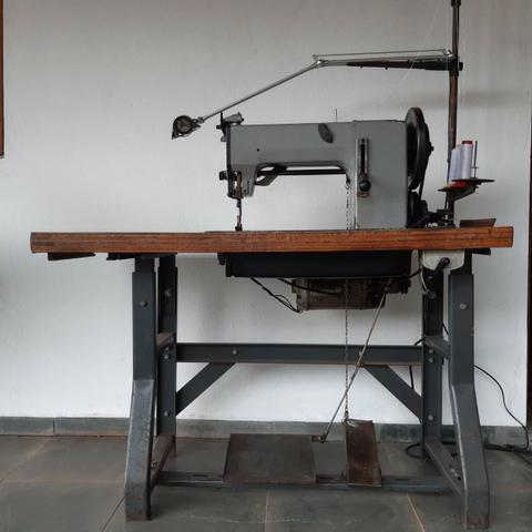 Maquina de costura Adler para Selaria