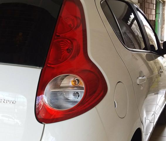 Vende-se ou trocasse um Palio Attractive 1.0 ano 2016/16 - Foto 10