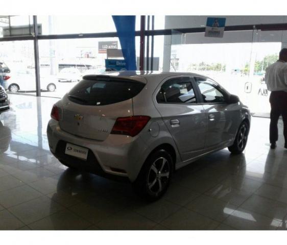 CHEVROLET ONIX LTZ 1.4 8V MT6 ECO FLEX Prata 2017/2018 - Foto 4