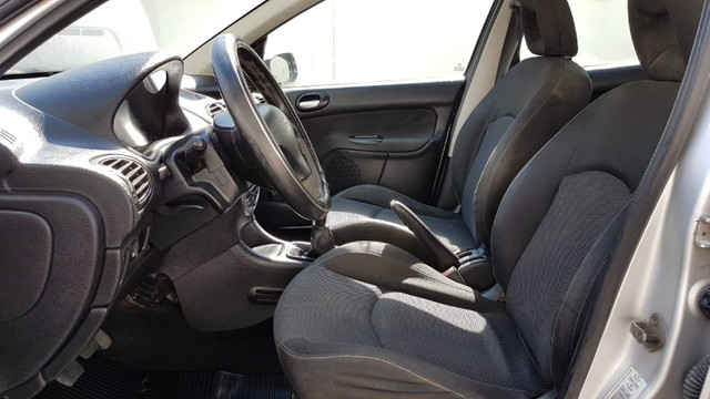 Peugeot 206 Feline - 3mil + 350 Mês - Foto 10