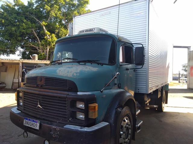 MERCEDES-BENZ 1318