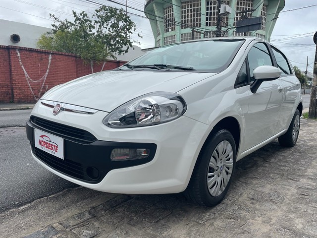 FIAT PUNTO 1.4 ATRACTIVE 2017 COMPLETO EXTRA
