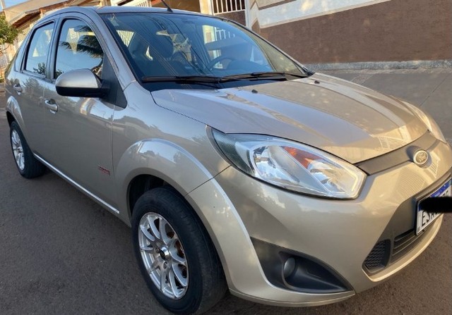 FORD FIESTA SEDÃ 1.6