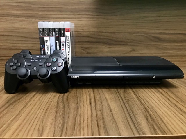 PS3 Super Slim - 2 controles + jogos - Foto 2