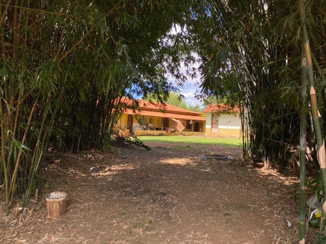 Fazenda 17 ha, riacho nos fundos, lagoa de peixes água por gravidade no quintal, Serra do 