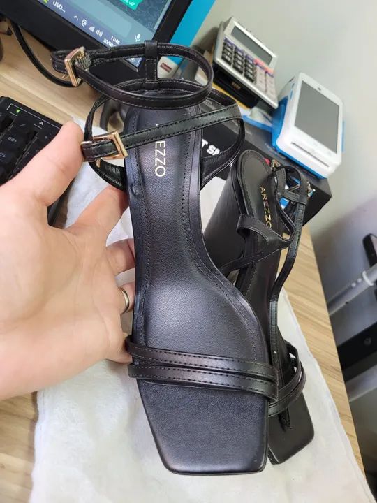 VENDO LINDA SANDALIA AREZZO - Foto 3