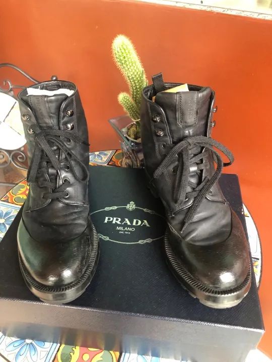 Bota Prada couro preto  - Foto 3