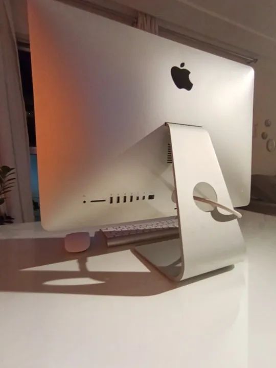 iMac Late 2012 (13,1) - Acompanha teclado e mouse originais Apple - Foto 2