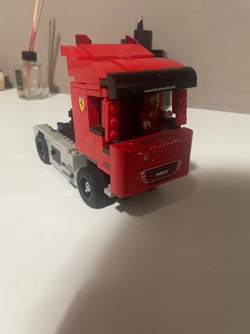 Caminhão Ferrari Lego