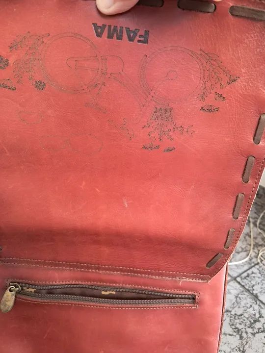 Bolsa de Couro de Ombro Vermelha - Foto 4