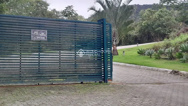 Terrenos em Condomínio fechado no Itacorubi em Florianópolis-SC.