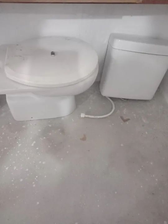 Conjunto de Vaso Sanitário e Caixa Acoplada