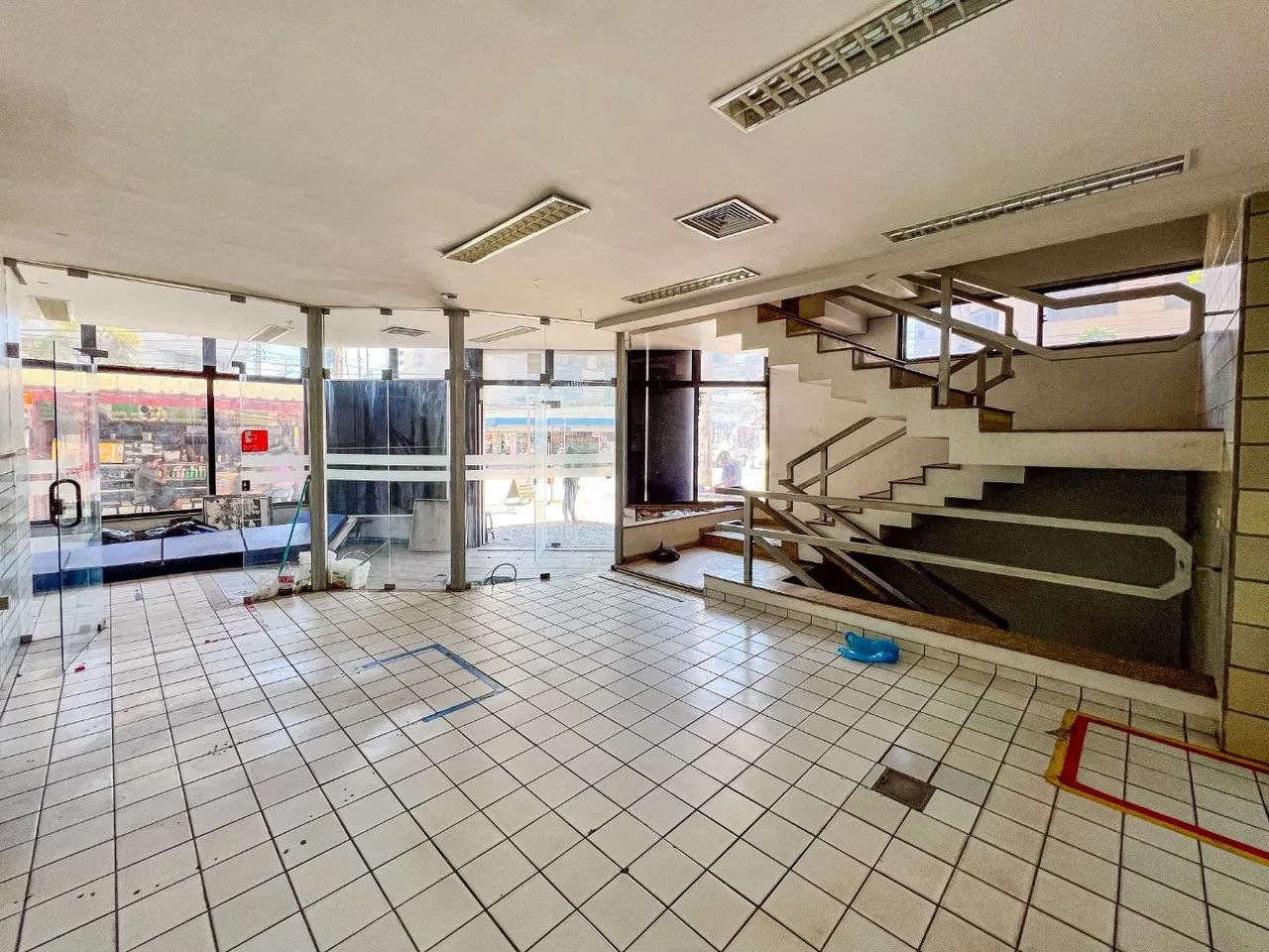 Galeria para venda possui 1100 metros quadrados em Setor Central - Goiânia - GO - Foto 4