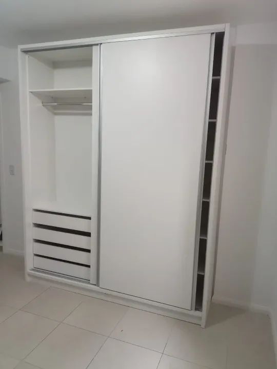 Roupeiro 2,00m de largura, com bordas engrossadas em 100% MDF - Foto 2