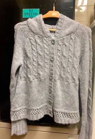 Cardigan de lã acrílica C&A tam M 
