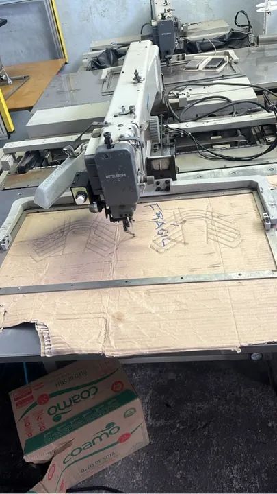 Máquina de costura programada - Foto 3