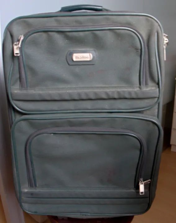 Mala de Viagem para 10kç nas medidas oficiais com bolsos e rodinhas