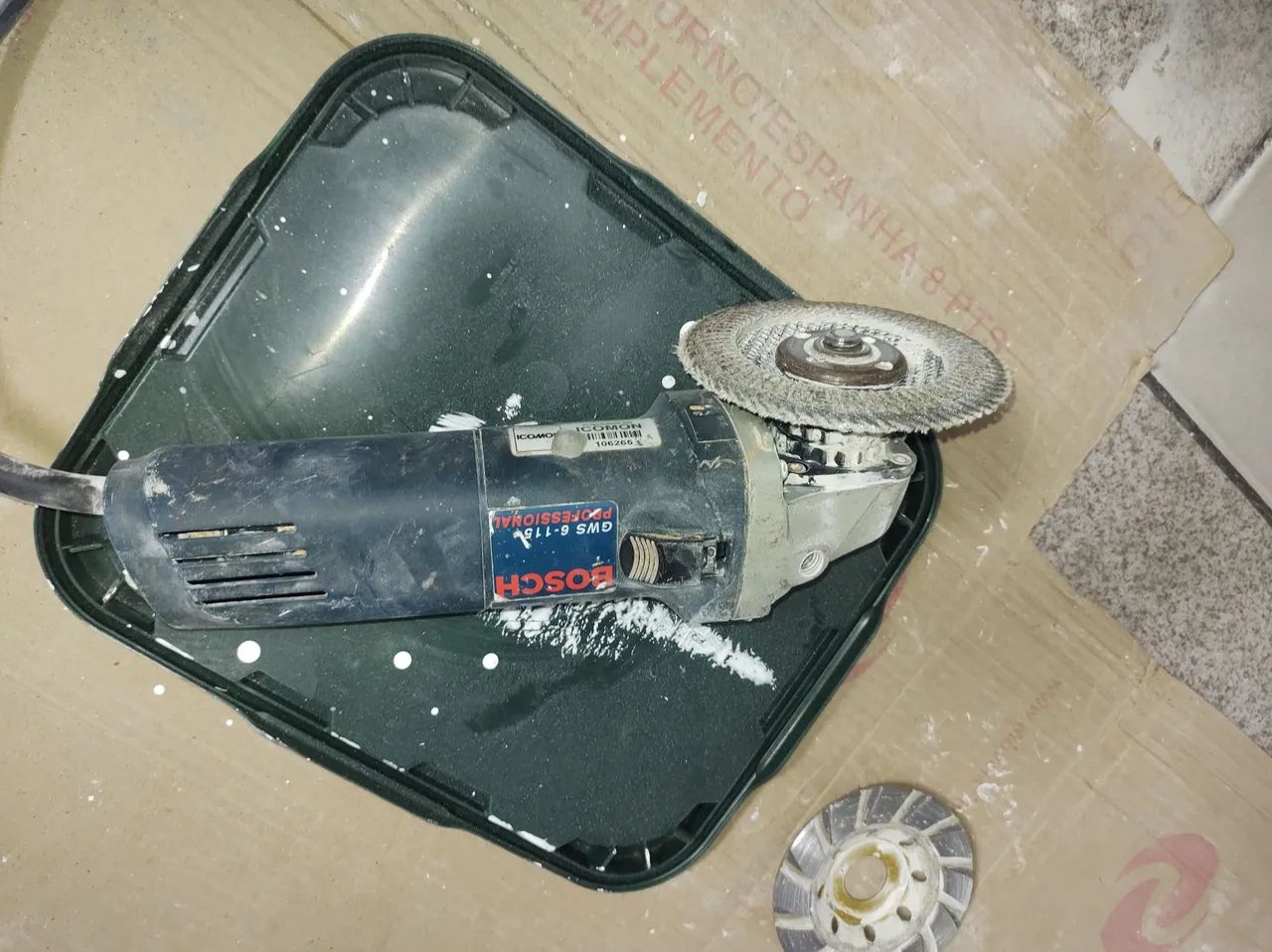 Esmerilhadeira Bosch GWS 9-115 profissional - Foto 2