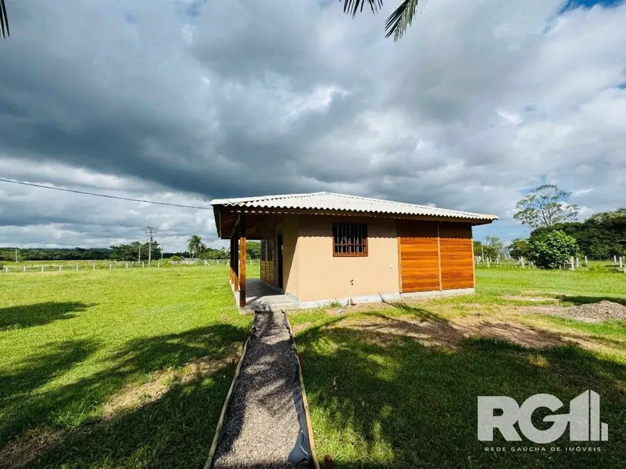 Sítio à venda no bairro Lami | Lindo sítio em frente ao asfalto com 3H, conta com 3 casas, - Foto 6
