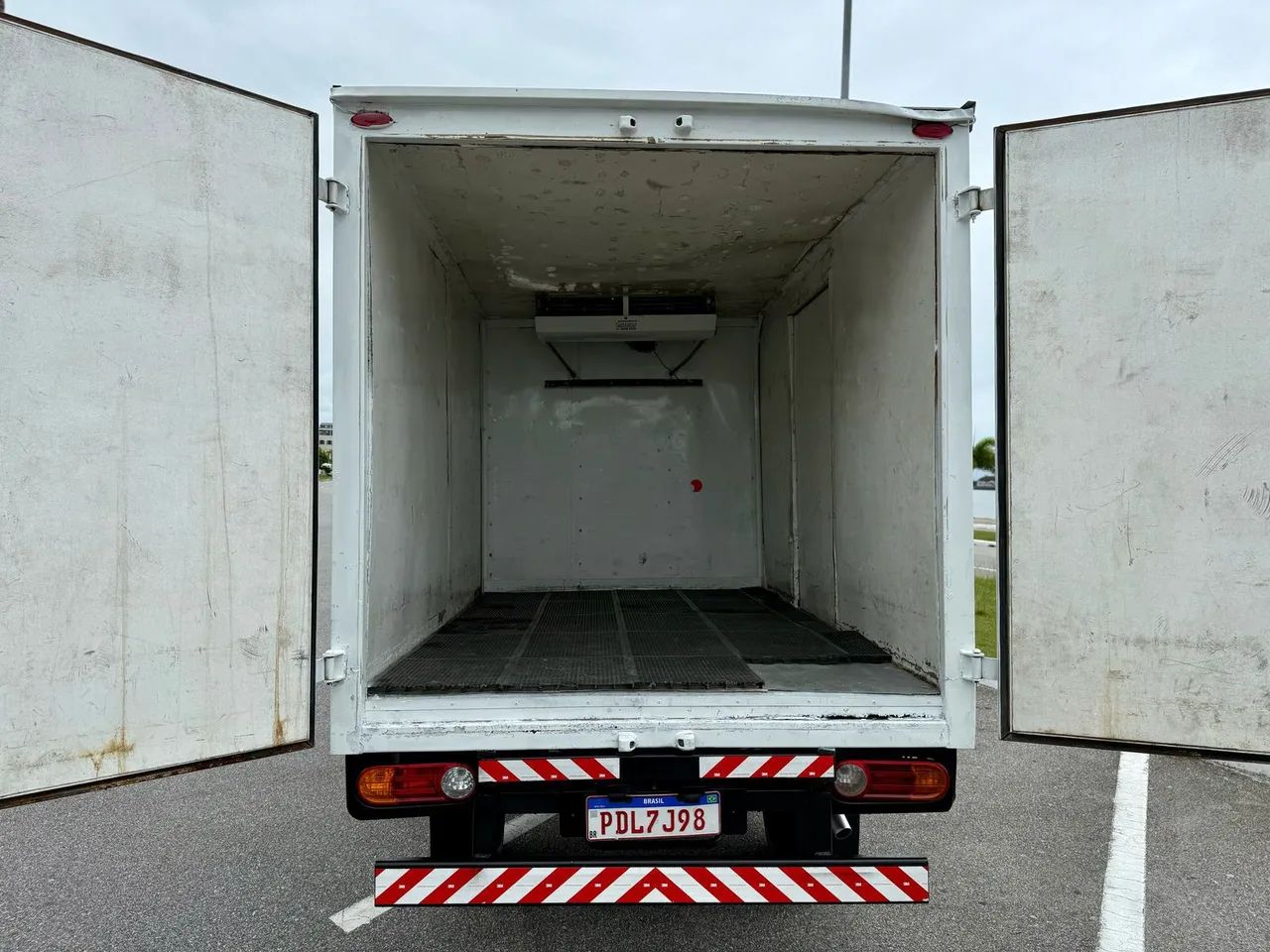 Caminhão Hyundai HD 78 Baú Refrigerado - Foto 4