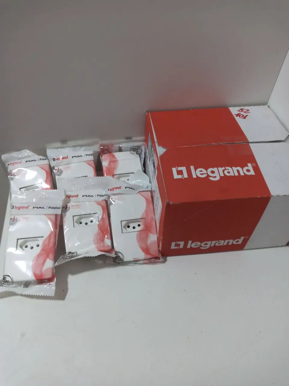 Tomadas Elétricas Legrand - Pacote  - Foto 5