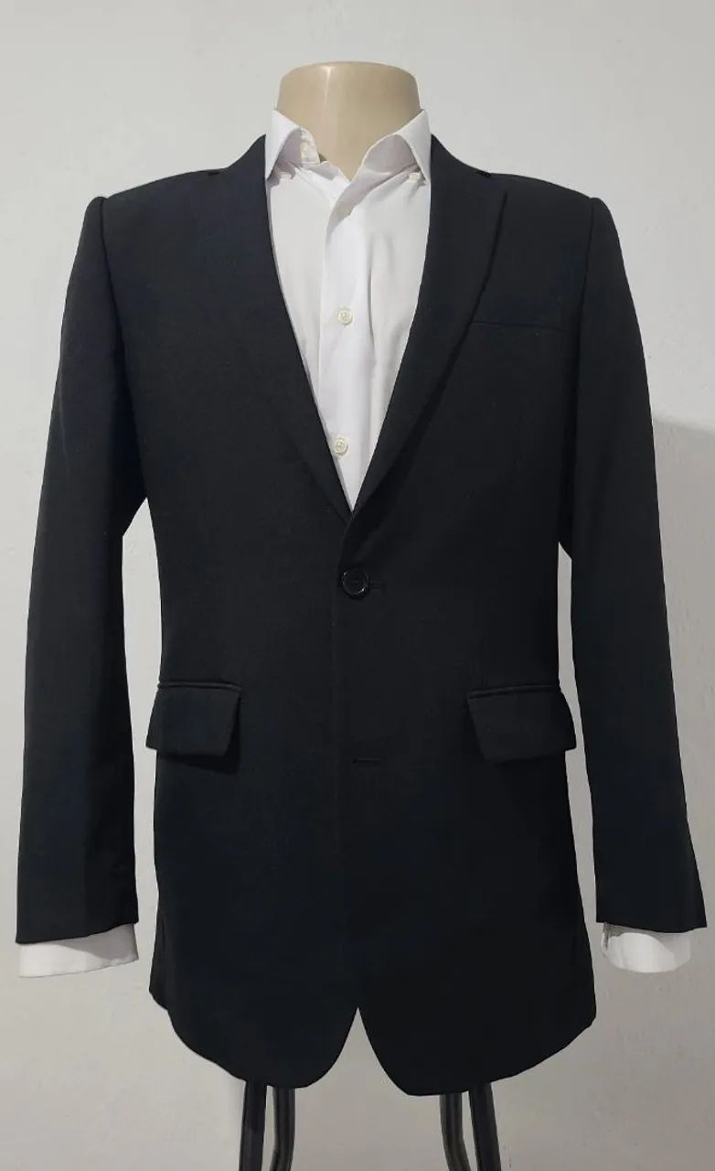 Blazer Slim Preto Nº 44, bonito, elegante, bem confortável, tecido macio, atual. 