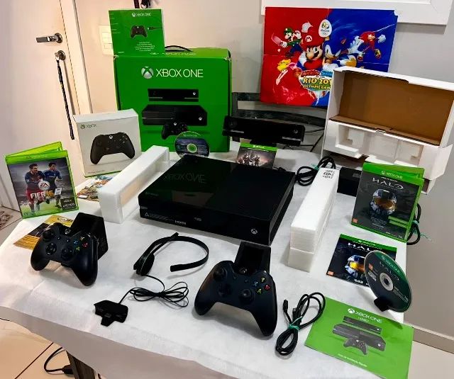 Xbox One com KINECT e 2 controles originais com todos os cabos e 2 controles - Foto 2
