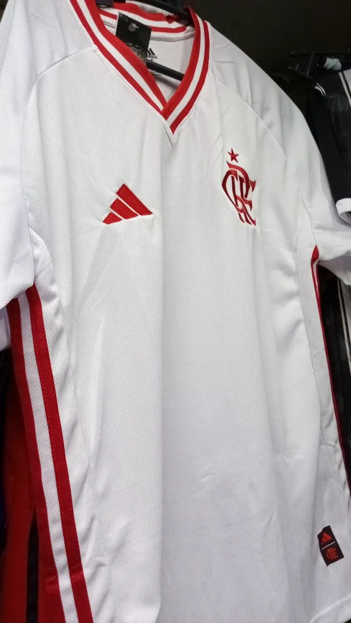 Camisa Flamengo Adidas - Branca com detalhes em vermelho
