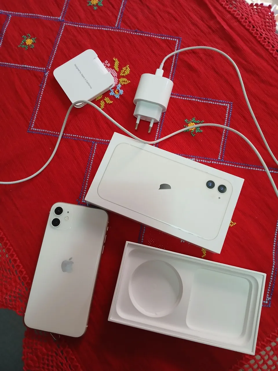 Iphone 11 branco 64gb na garantia até dezembro
