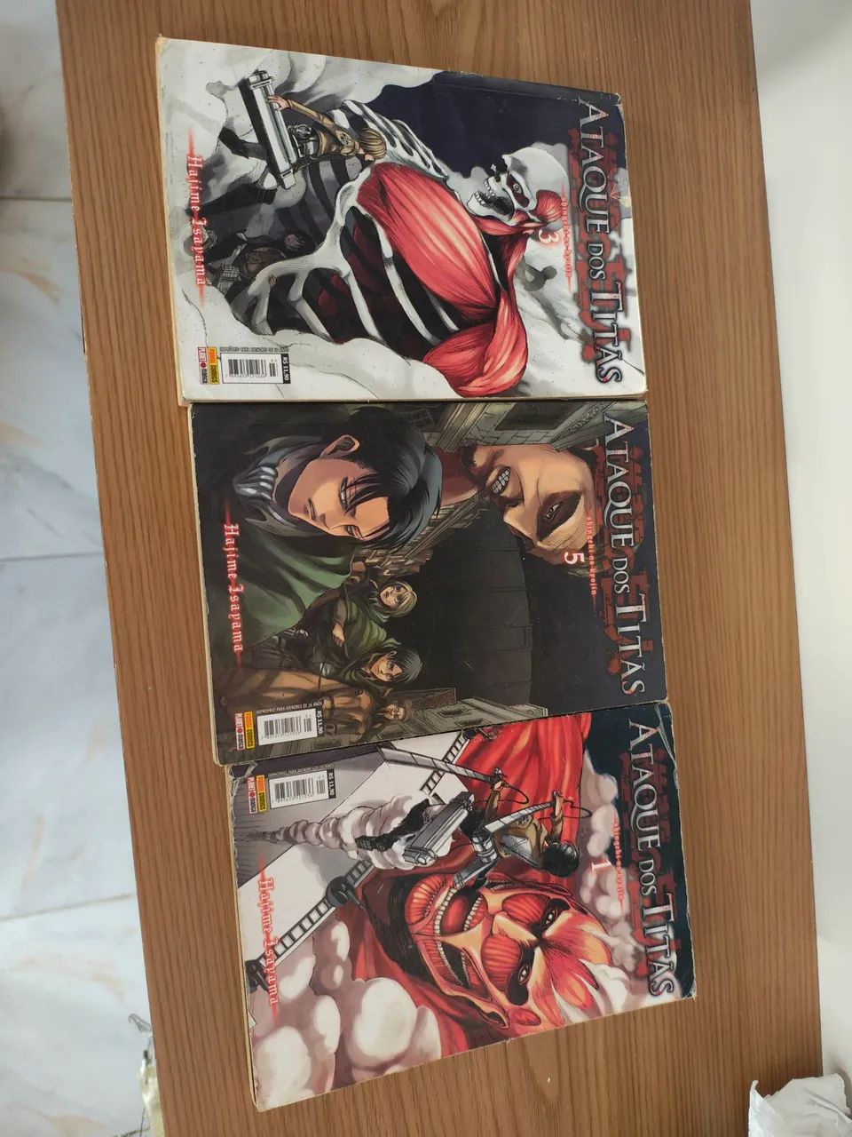 Mangás Diversos (AOT e outros)