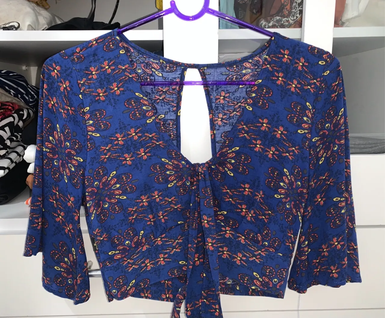 Blusa Feminina Azul com Estampa Floral