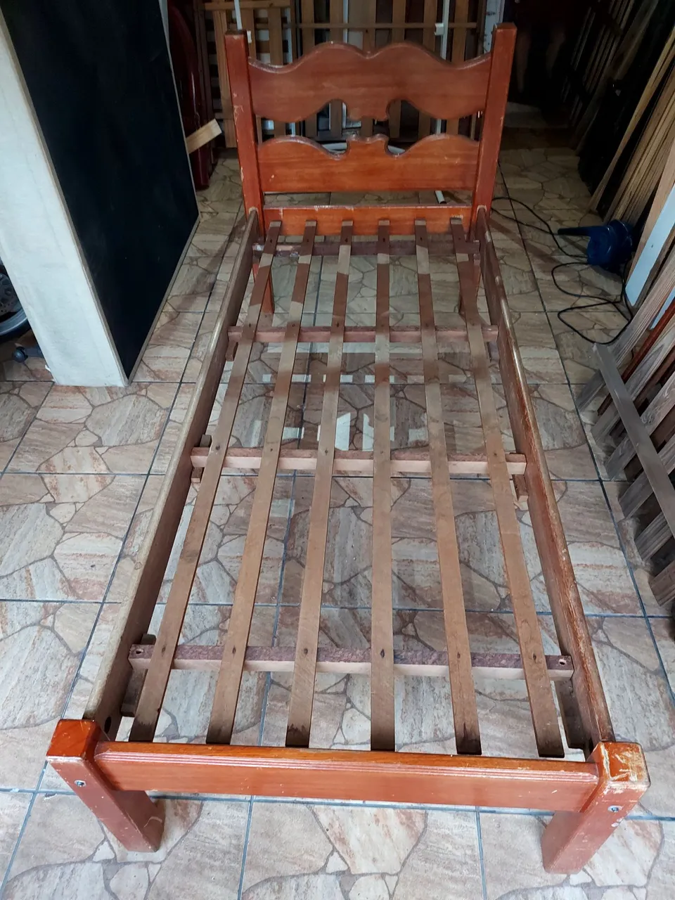 Cama de solteiro Madeira Maciça 195,00 Entrego e monto Sorocaba e Votorantim